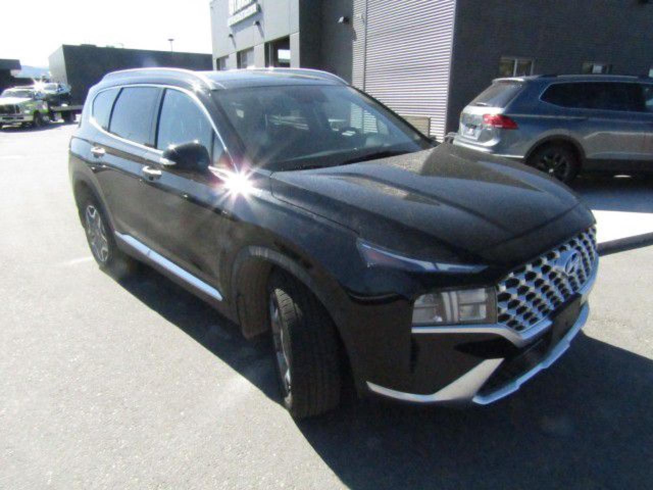 Used 2023 Hyundai Santa Fe Hybrid Luxury LEATHER! BLINDSPOT! POWER LIFTGATE! NO ACCIDENT! for sale in Kelowna, BC