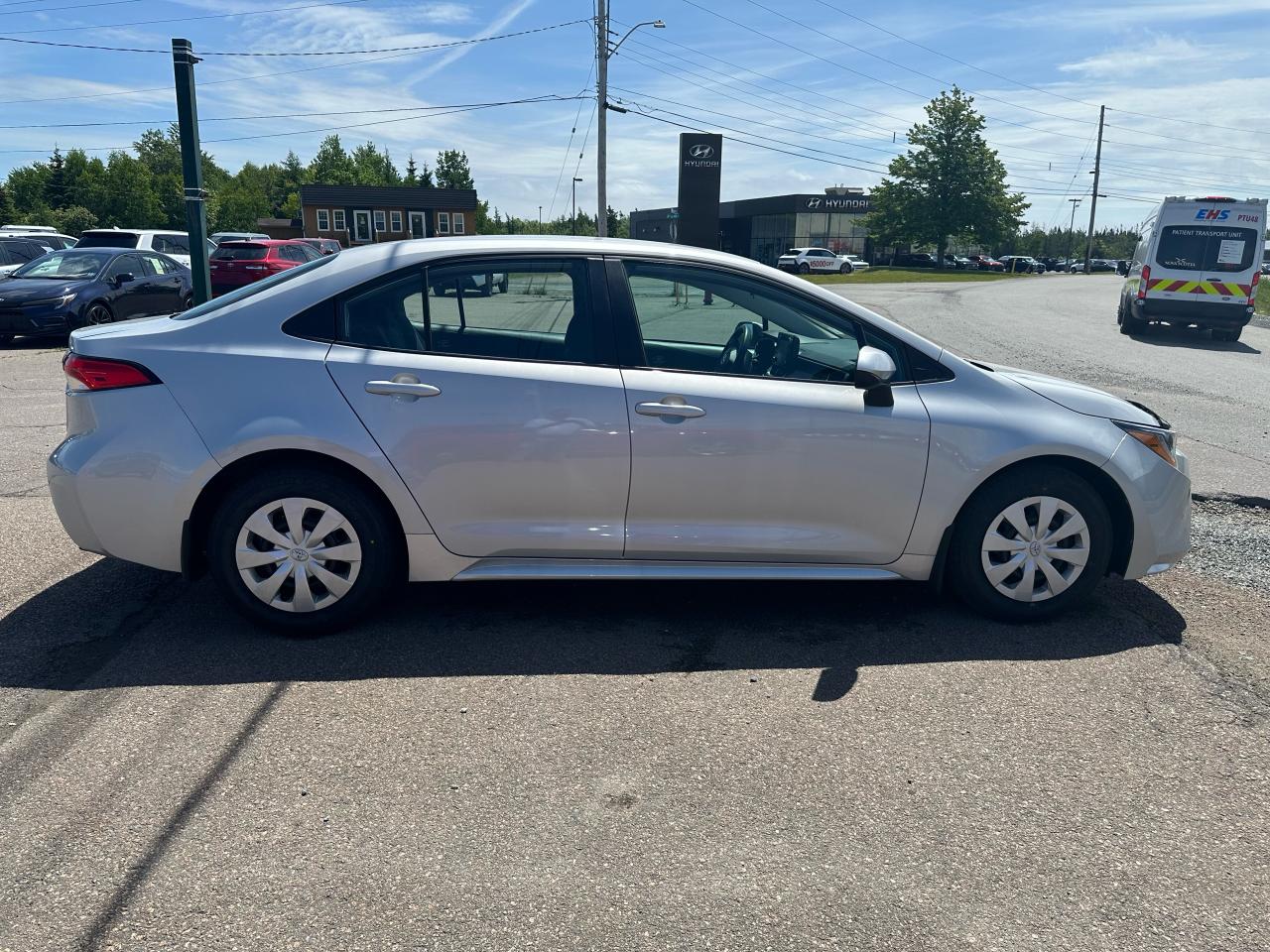 2022 Toyota Corolla L Photo3