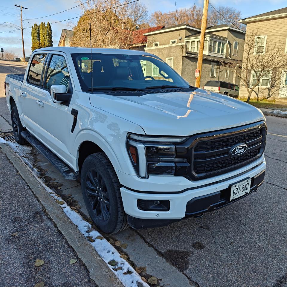 2025 Ford F-150 4X4 SUPERCREW LARIAT 502A Photo3