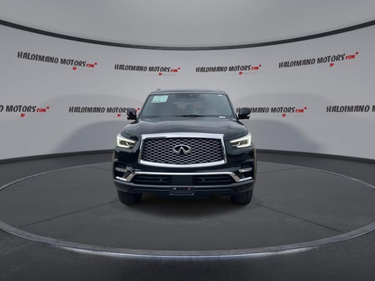 2024 Infiniti QX80 LUXE  4WD | 8-Passenger | A/C Seats Photo2