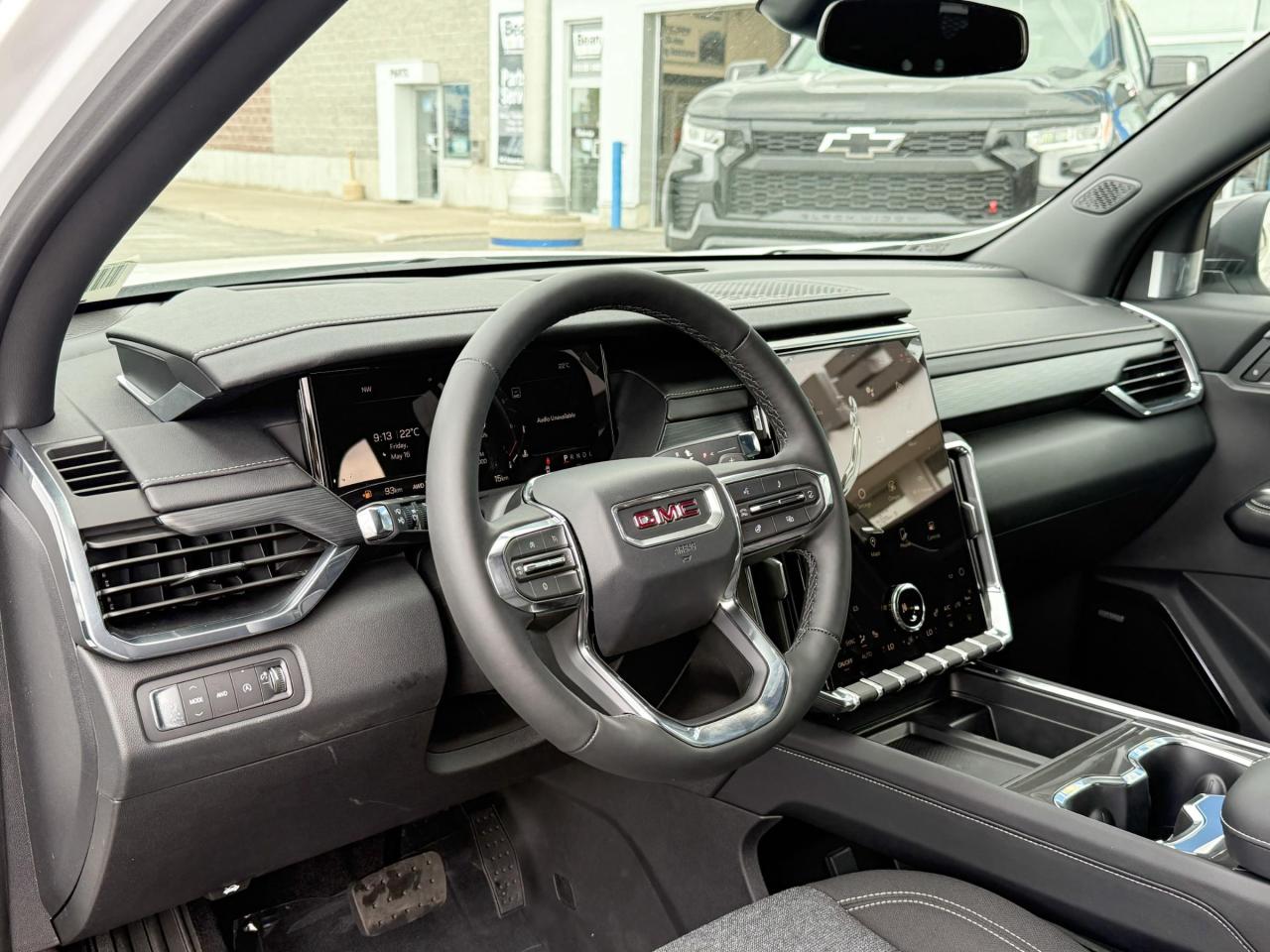 2025 GMC Acadia Elevation 2.5L 4CYL WITH REMOTE START/ENTRY, HEATED SEATS, HEATED STEERING WHEEL, ADAPTIVE CRUISE CONTROL, HD SURROUND VISION Photo