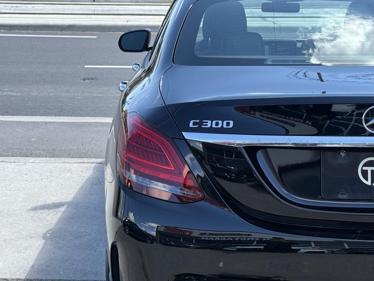 2019 Mercedes-Benz C-Class C300 //AMG SPORT | PANO | LOADED - Photo #12