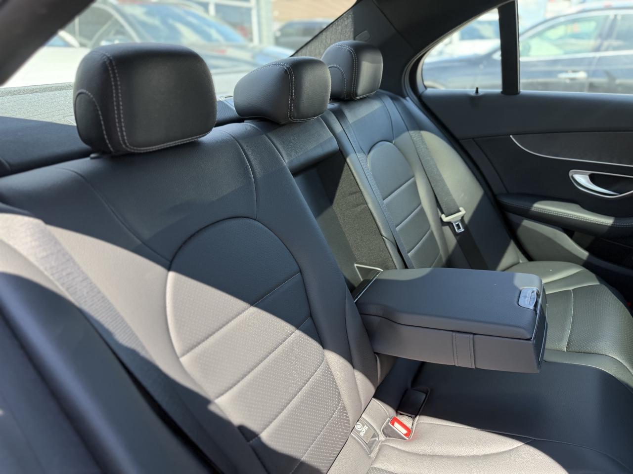 2019 Mercedes-Benz C-Class C300 //AMG SPORT | PANO | LOADED - Photo #36