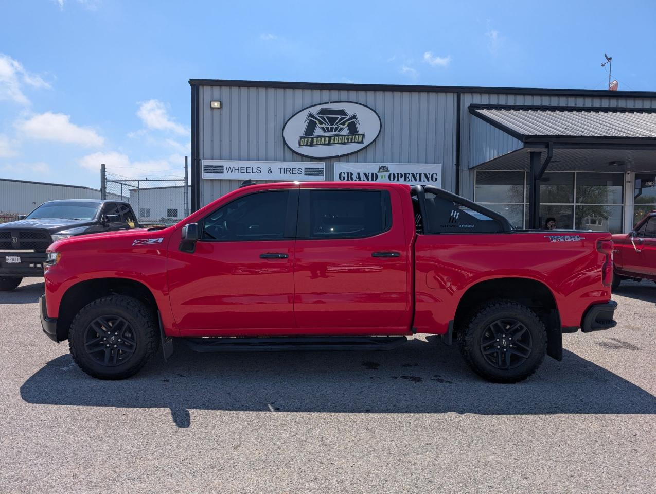 2019 Chevrolet Silverado 1500 LT Trail Boss - Photo #2