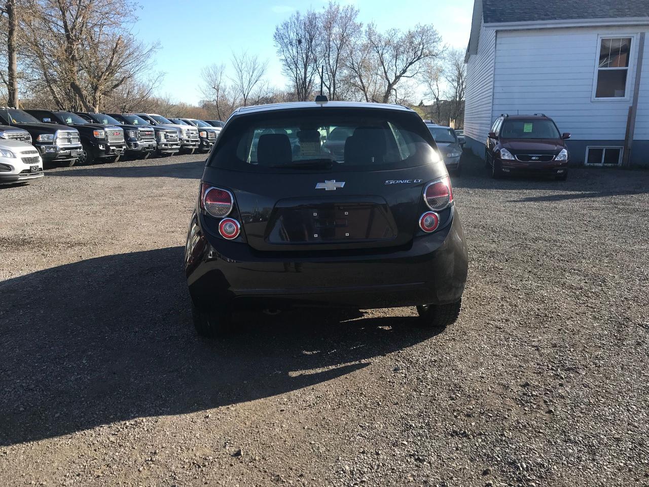 2016 Chevrolet Sonic LT - Photo #5