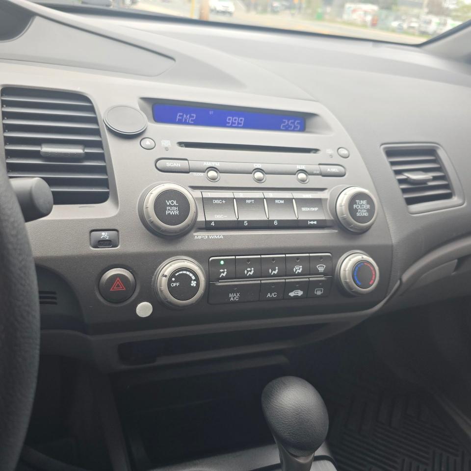 2008 Honda Civic DX-G - Photo #10