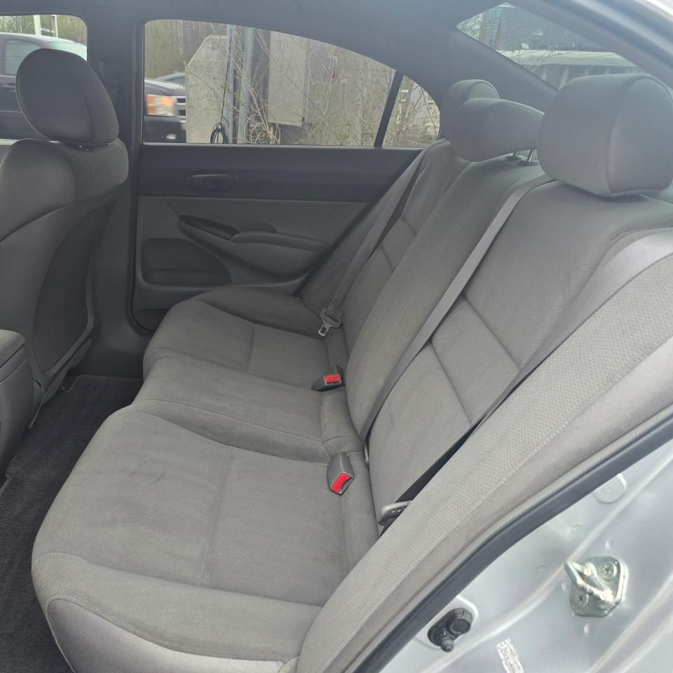 2008 Honda Civic DX-G - Photo #12