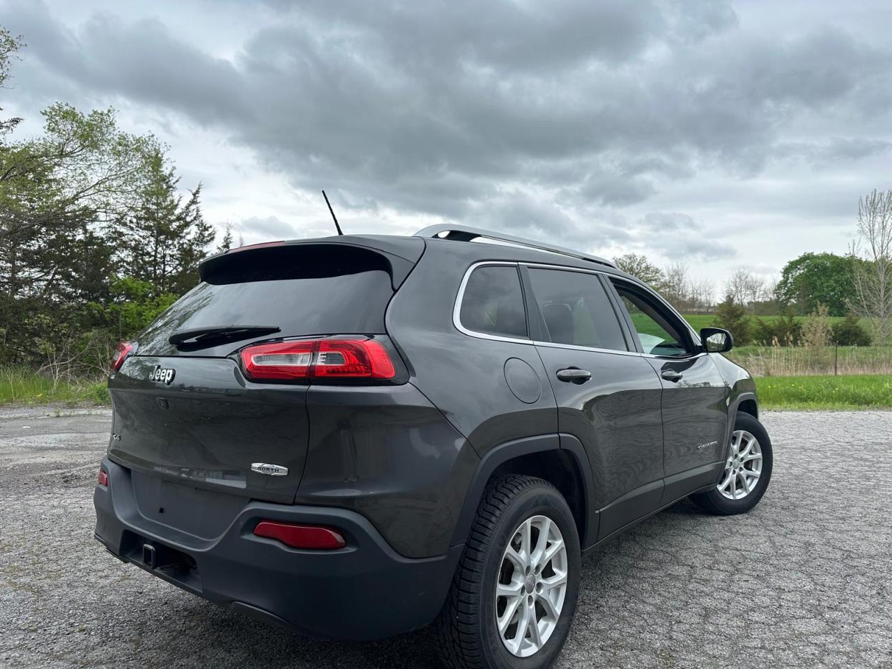 2015 Jeep Cherokee North Photo17