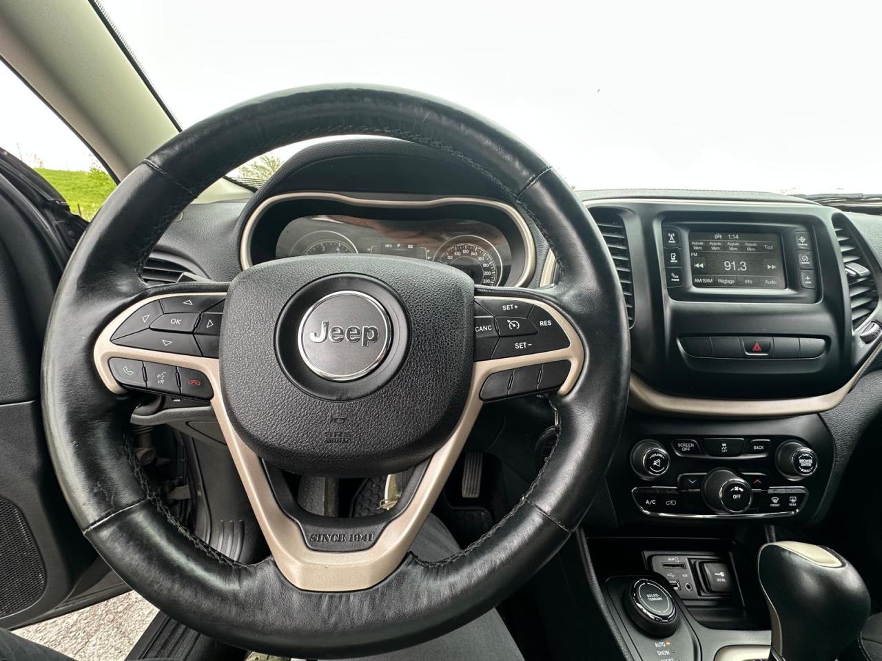 2015 Jeep Cherokee North Photo21