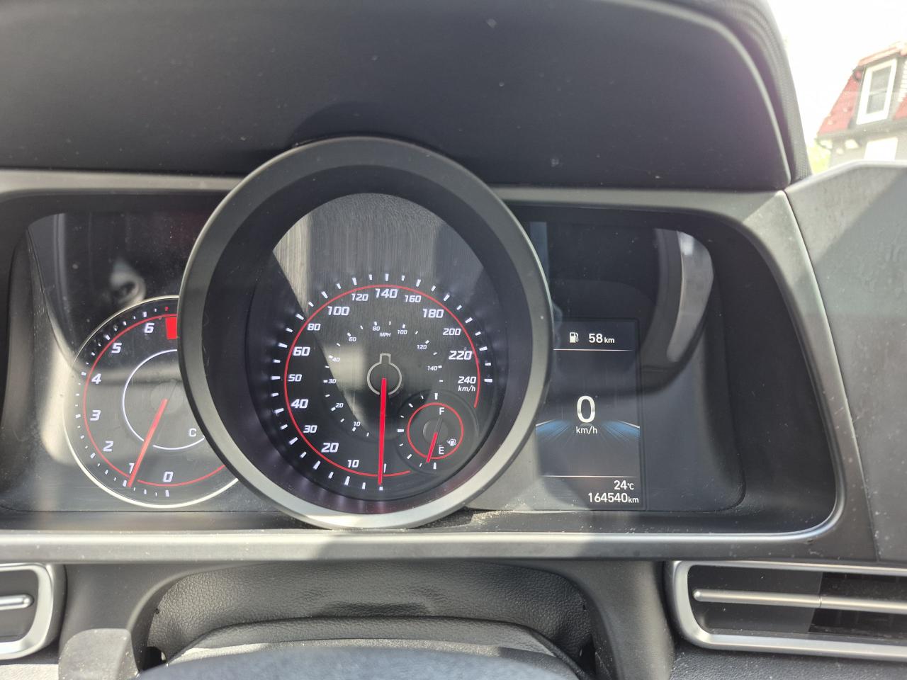2021 Hyundai Elantra Preferred IVT w/Sun & Tech Package Photo19