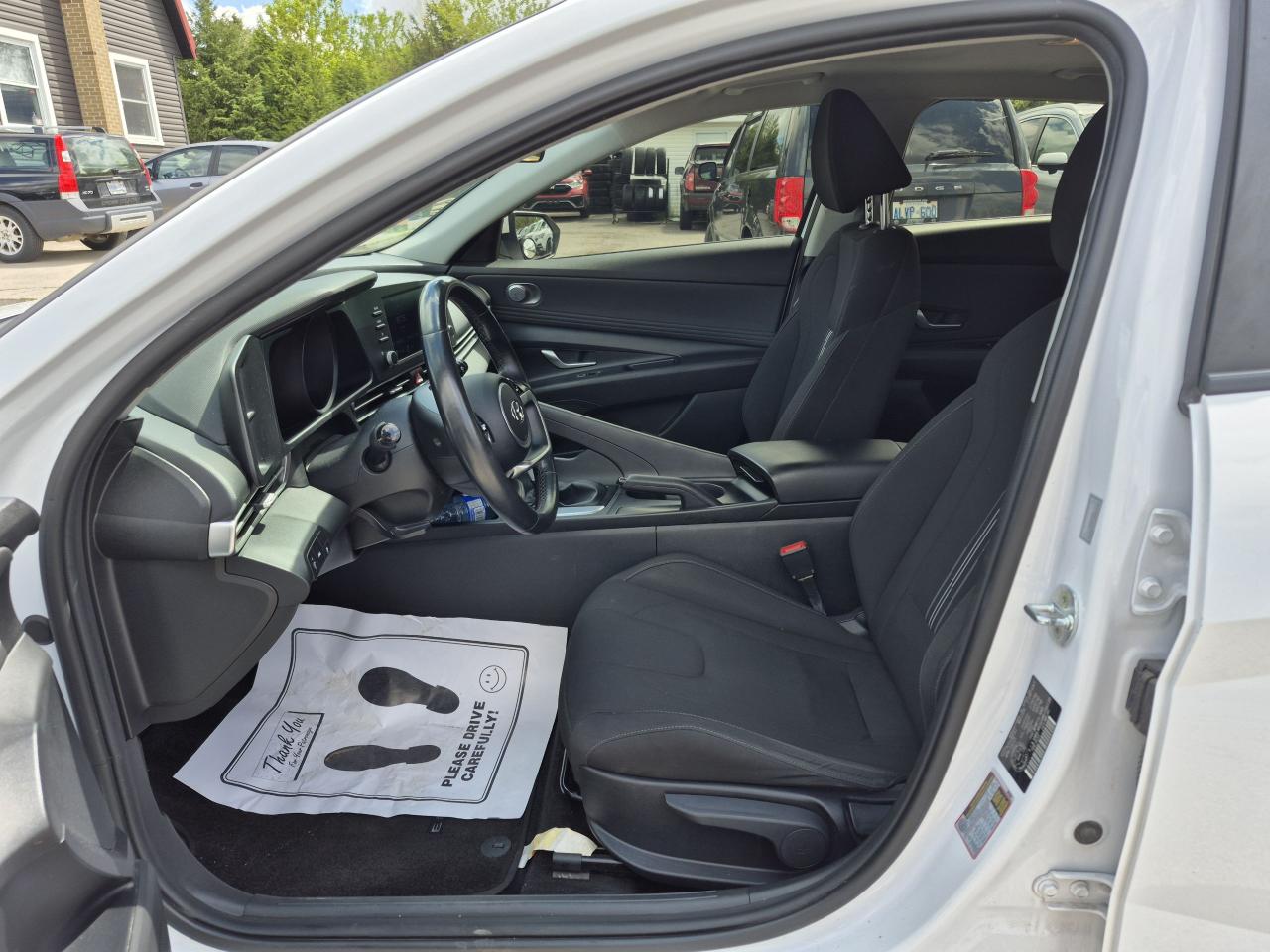 2021 Hyundai Elantra Preferred IVT w/Sun & Tech Package Photo10