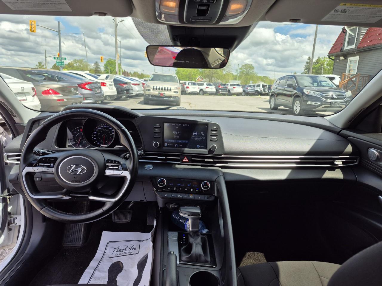 2021 Hyundai Elantra Preferred IVT w/Sun & Tech Package Photo14