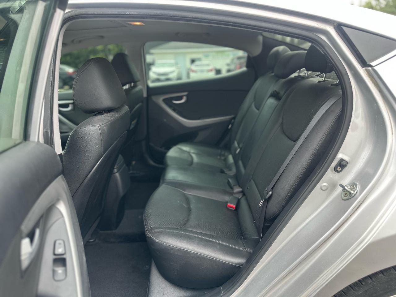 2015 Hyundai Elantra Auto Limited - One Owner/Certified Photo35