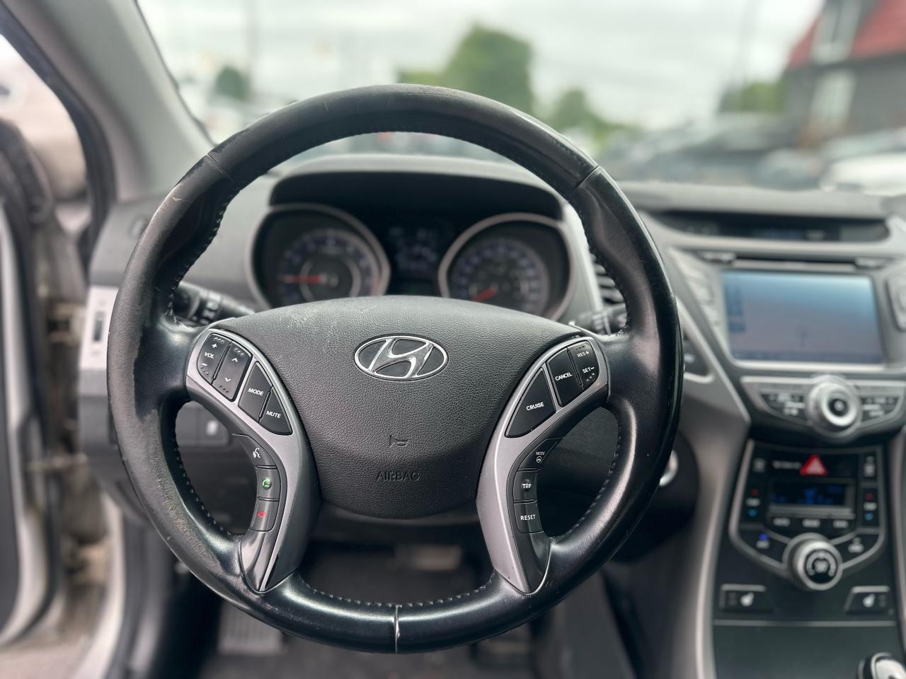 2015 Hyundai Elantra Auto Limited - One Owner/Certified Photo42