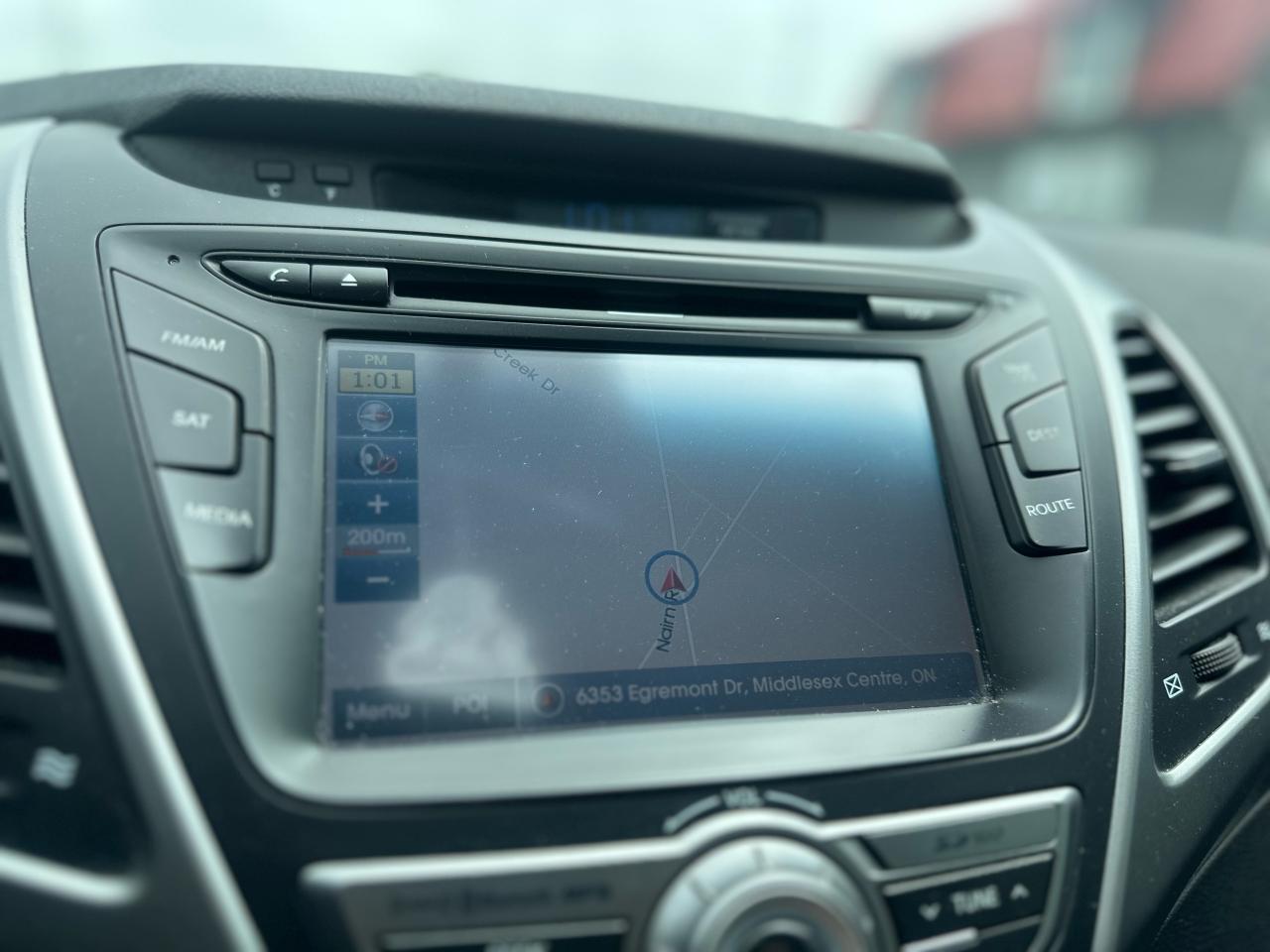 2015 Hyundai Elantra Auto Limited - One Owner/Certified Photo40