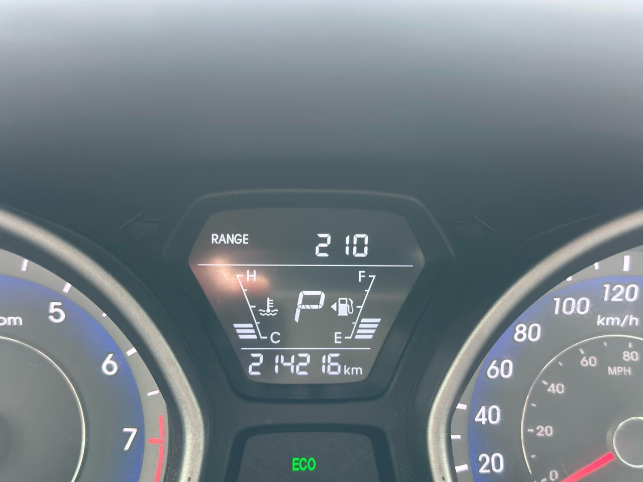 2015 Hyundai Elantra Auto Limited - One Owner/Certified Photo43