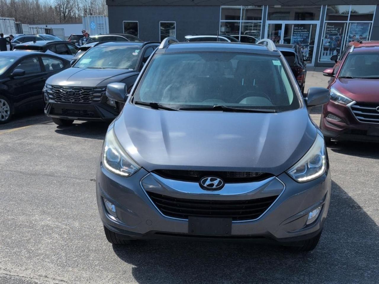 2014 Hyundai Tucson GLS | AWD | Leather | Pano Roof | Alloys | Tinted Photo4