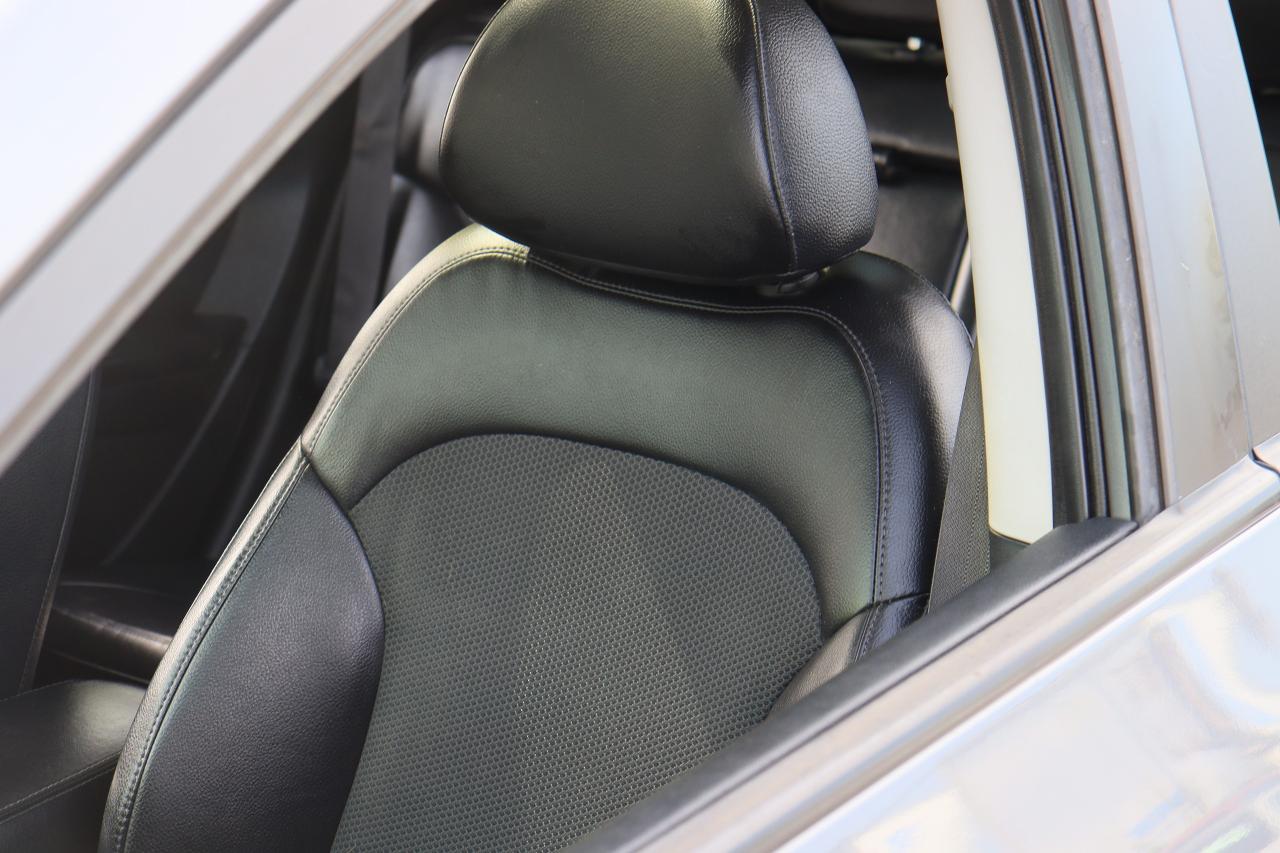 2014 Hyundai Tucson GLS | AWD | Leather | Pano Roof | Alloys | Tinted Photo54