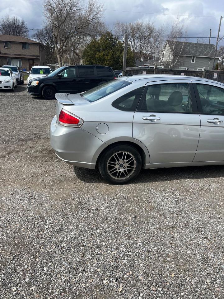 2011 Ford Focus SE - Photo #13