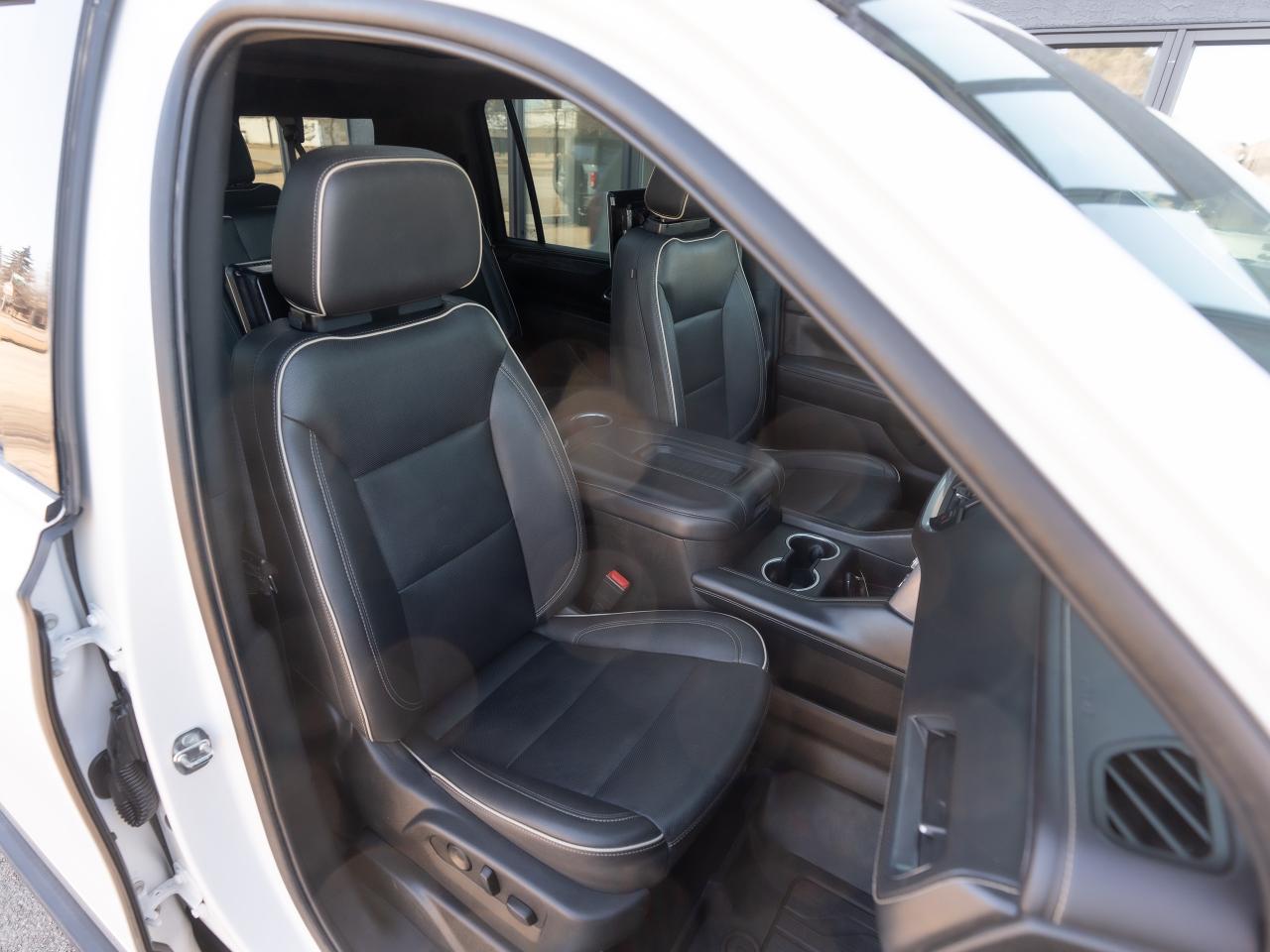 2022 GMC Yukon XL 4WD 4dr SLT XL 8 PASSENGER Photo23