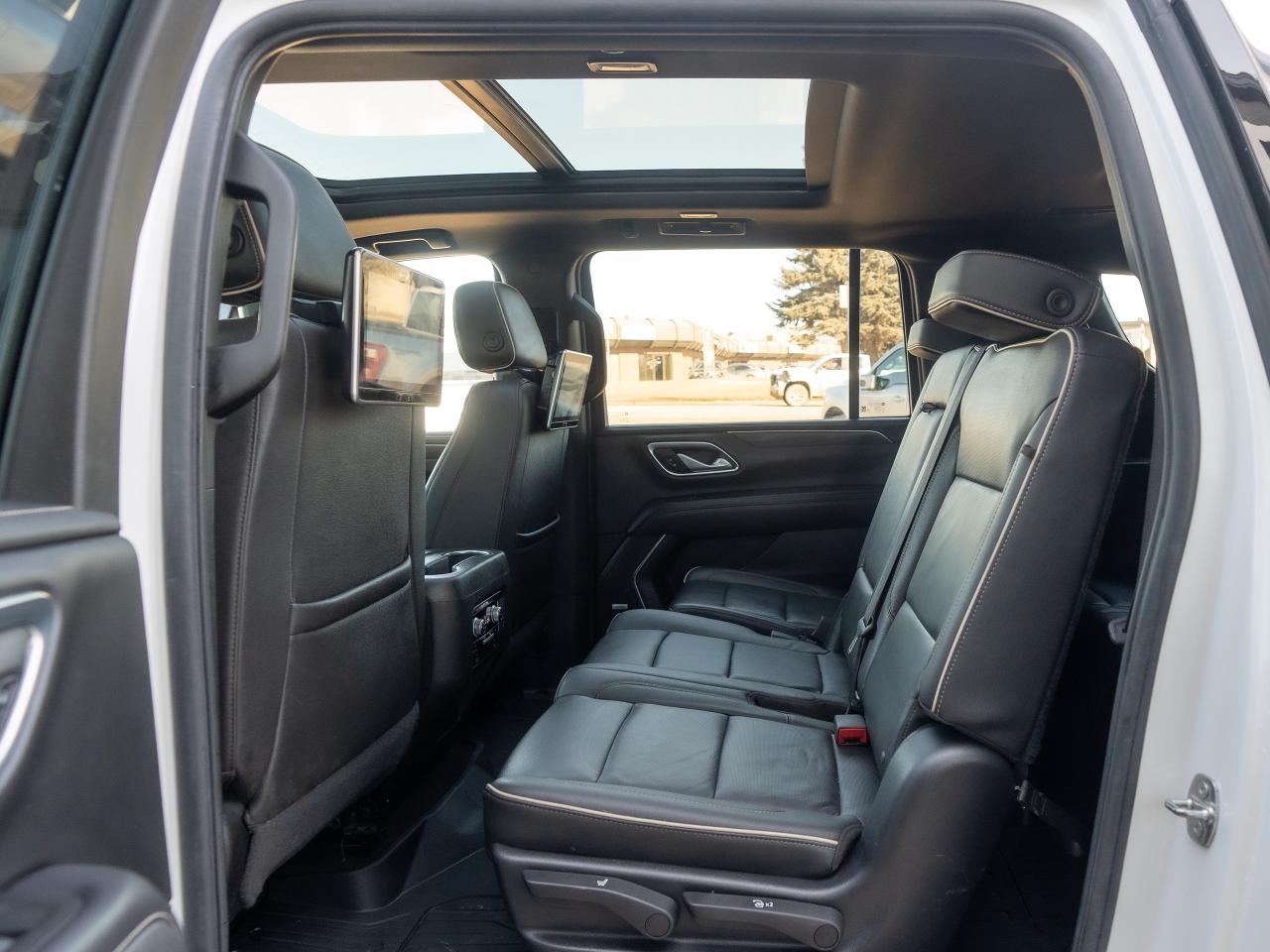 2022 GMC Yukon XL 4WD 4dr SLT XL 8 PASSENGER Photo20