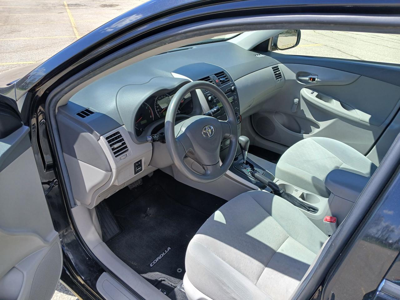 2009 Toyota Corolla 4DR SDN AUTO CE - Photo #9
