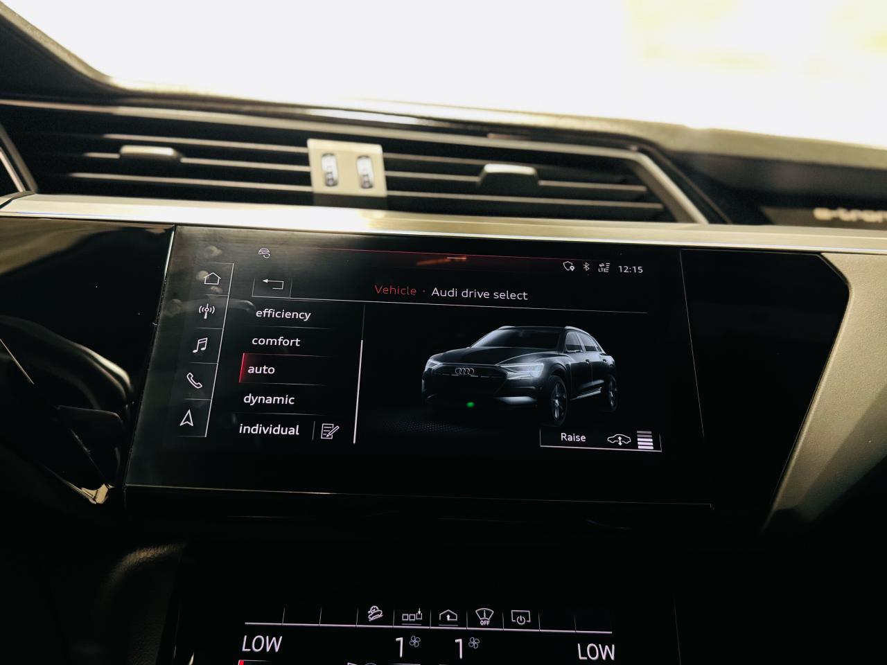 2019 Audi E-Tron Prestige quattro - Photo #17
