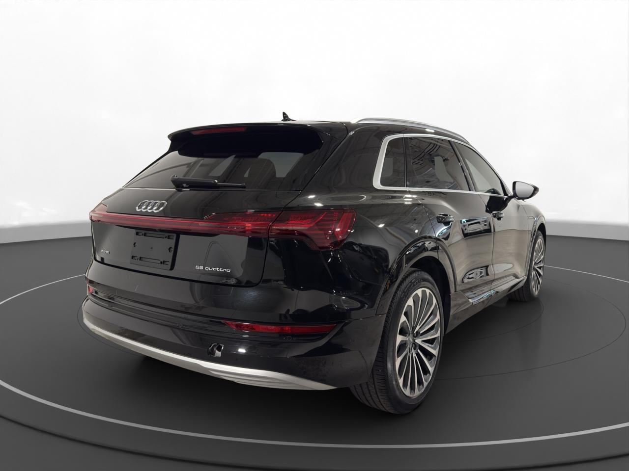 2019 Audi E-Tron Prestige quattro - Photo #6