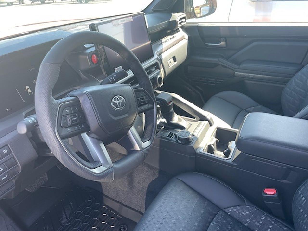 2025 Toyota Tacoma TRD OFF ROAD PREMIUM HYBRID Photo