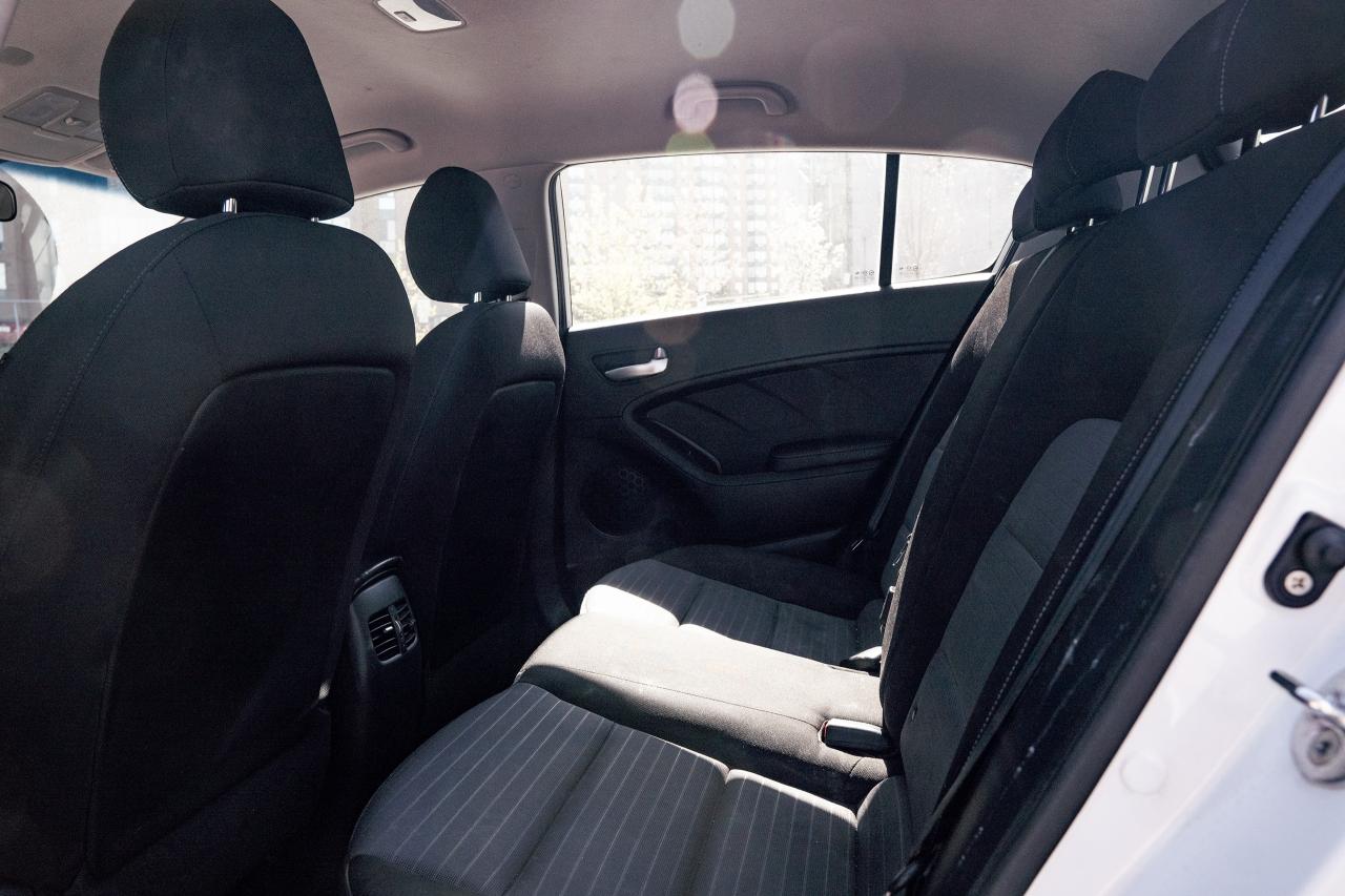 2016 Kia Forte5 LX+ - Photo #9