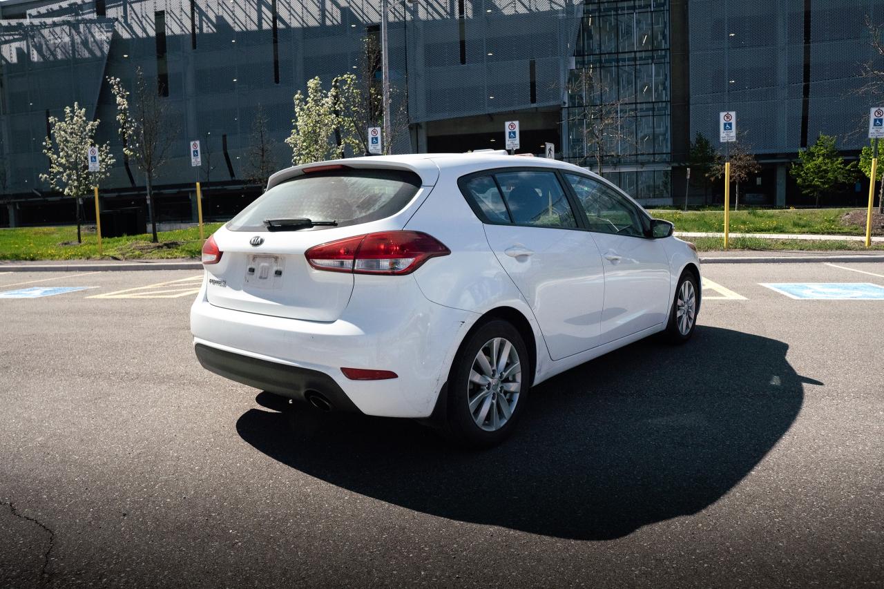 2016 Kia Forte5 LX+ - Photo #4