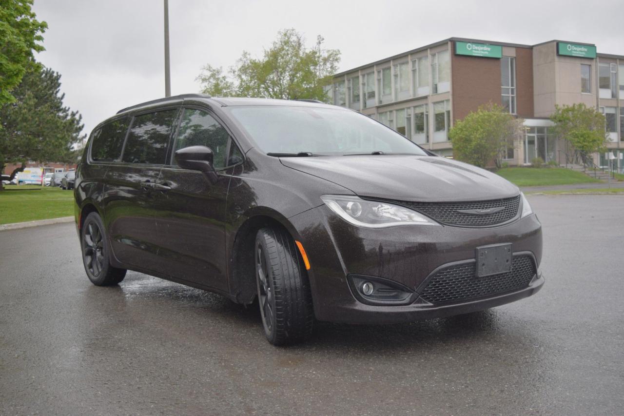 2019 Chrysler Pacifica Touring-L Plus - Photo #4