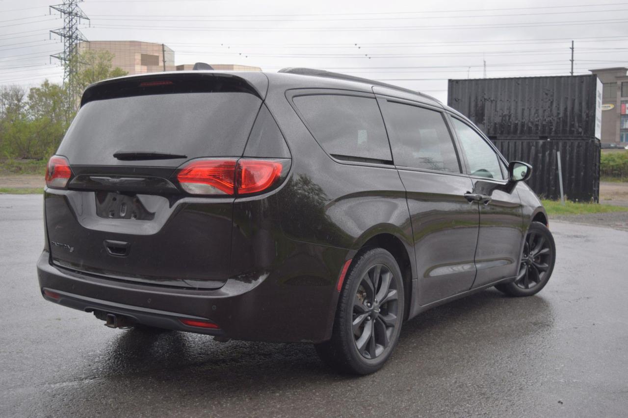2019 Chrysler Pacifica Touring-L Plus - Photo #7