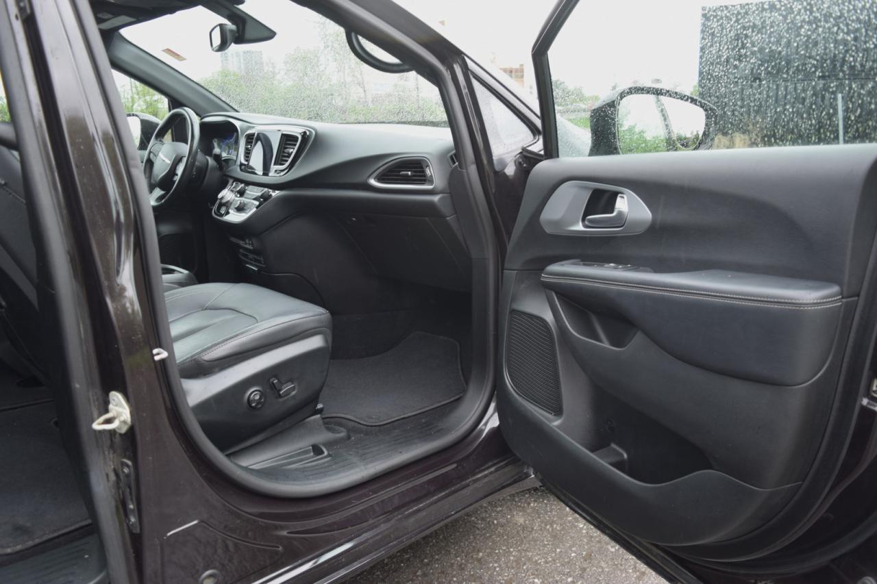 2019 Chrysler Pacifica Touring-L Plus - Photo #14