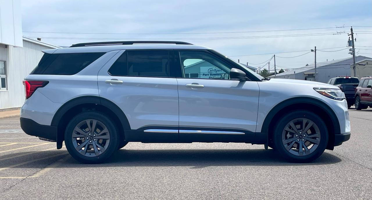 2025 Ford Explorer ACTIVE 4WD Photo3