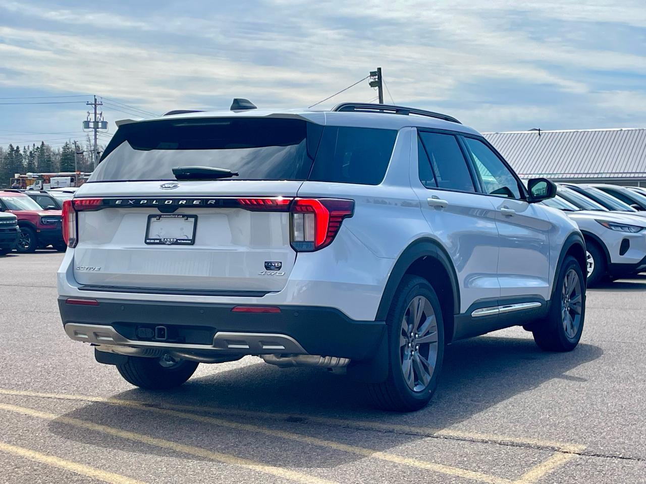 2025 Ford Explorer ACTIVE 4WD Photo4