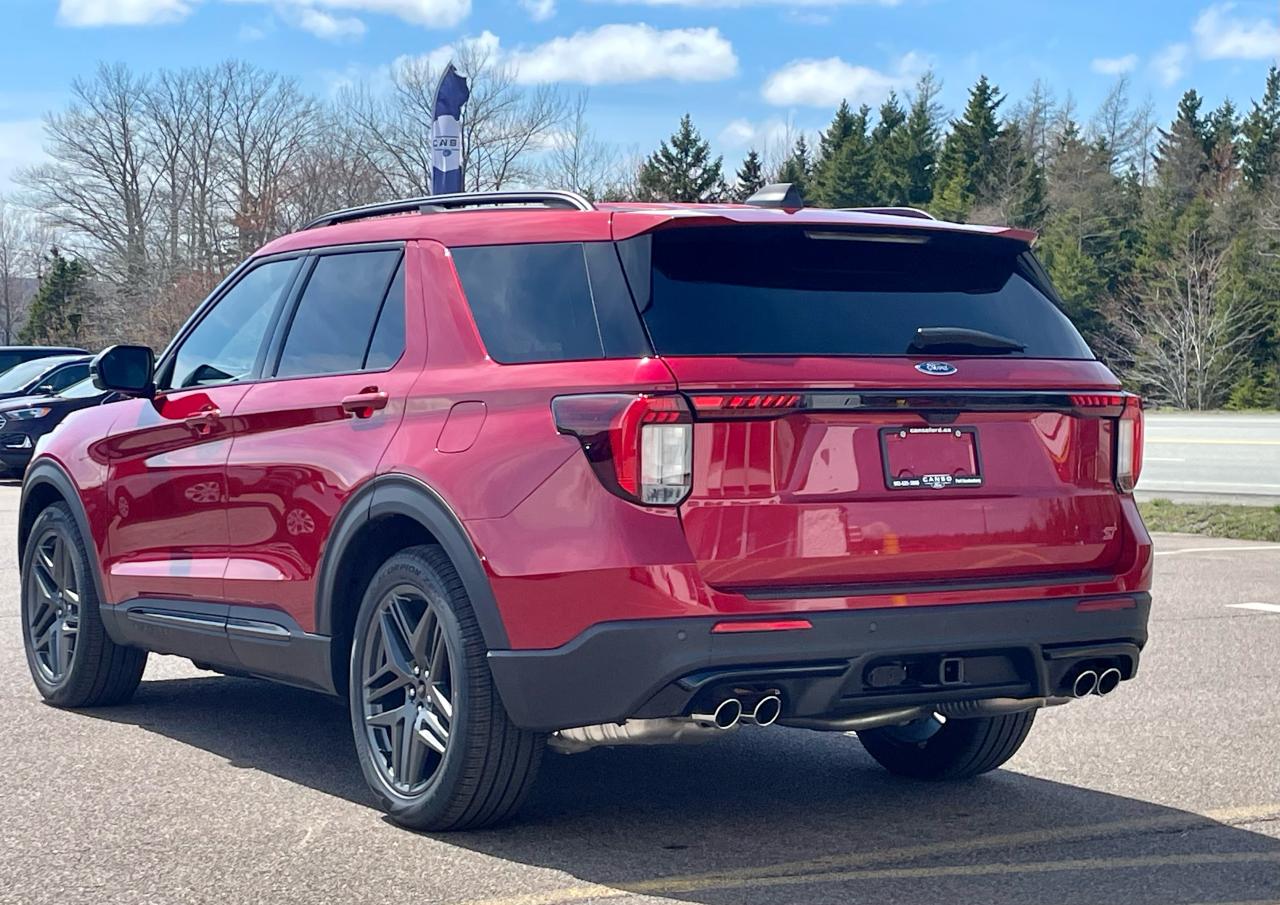 2025 Ford Explorer ST 4WD Photo5