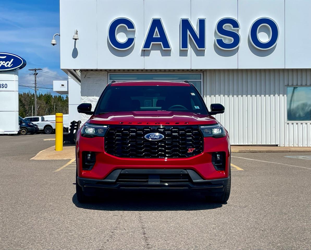 2025 Ford Explorer ST 4WD Photo1