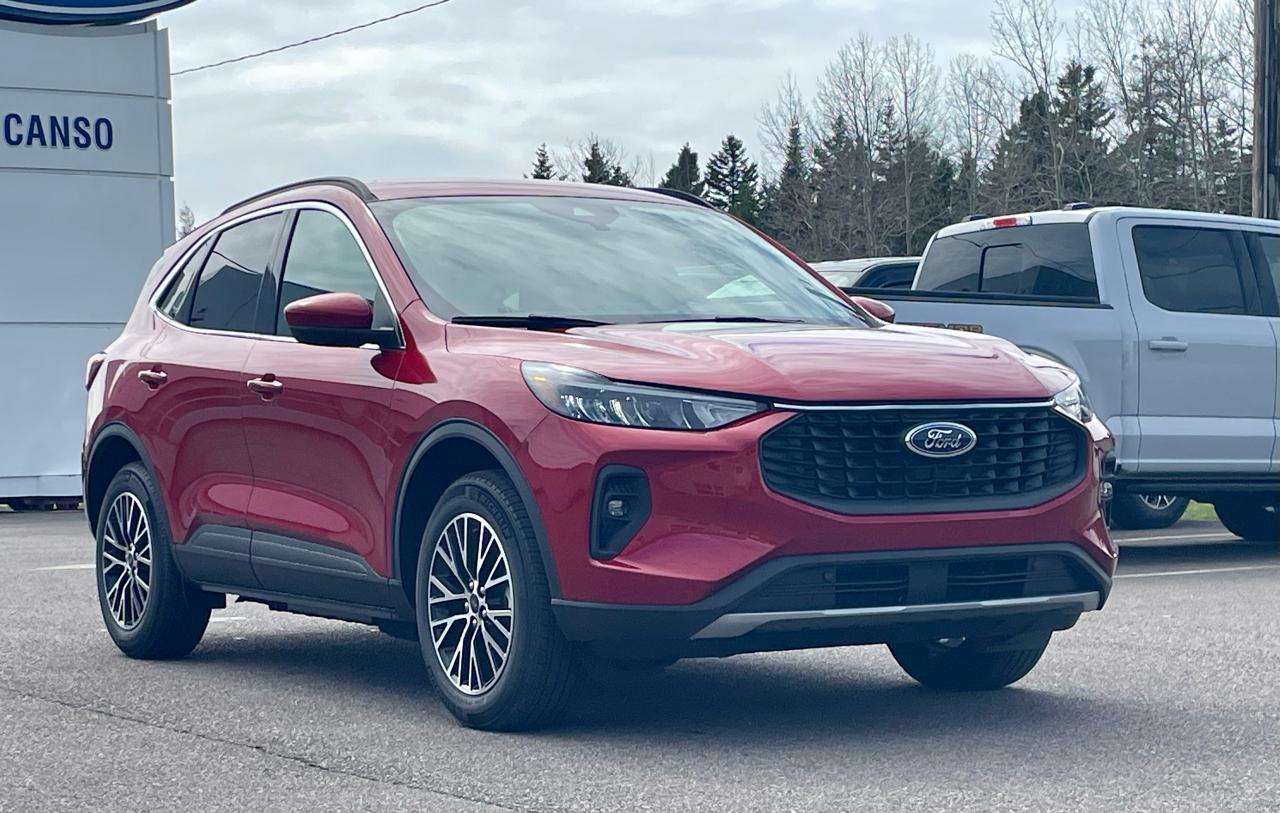 2025 Ford Escape PHEV FWD Photo2