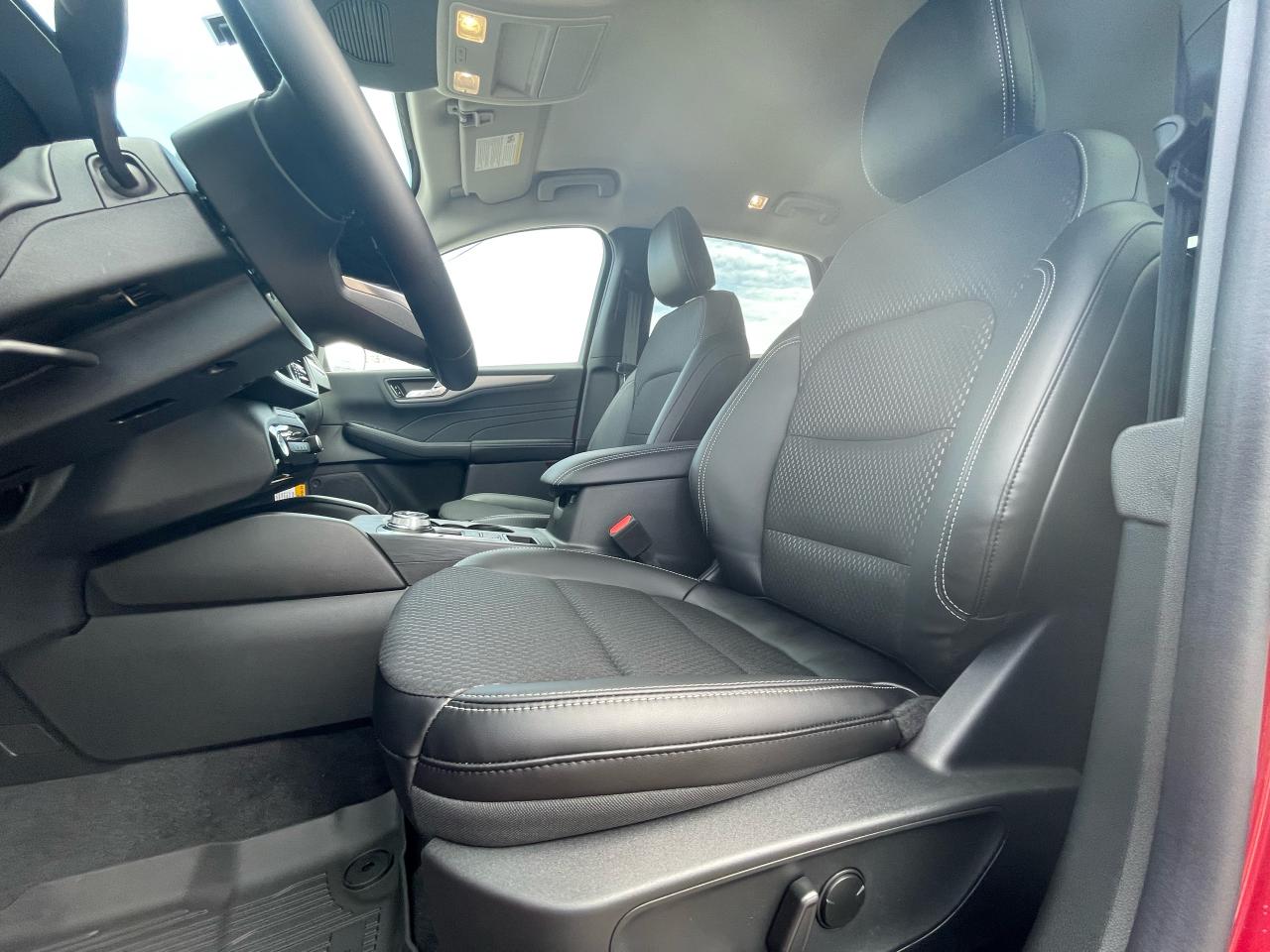 2025 Ford Escape PHEV FWD Photo5