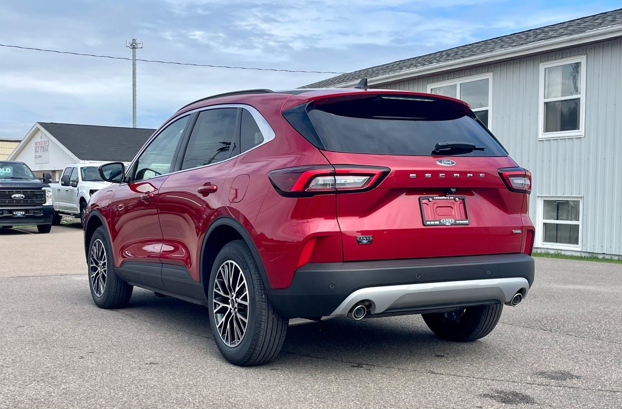 2025 Ford Escape PHEV FWD Photo5