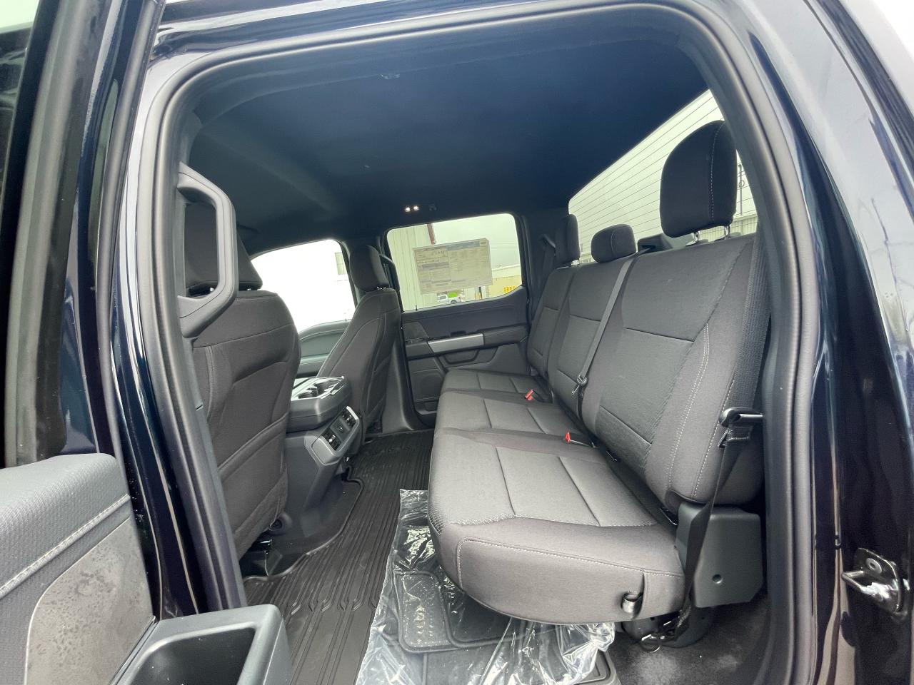 2025 Ford F-150 XLT 4WD SuperCrew 5.5' Box Photo5