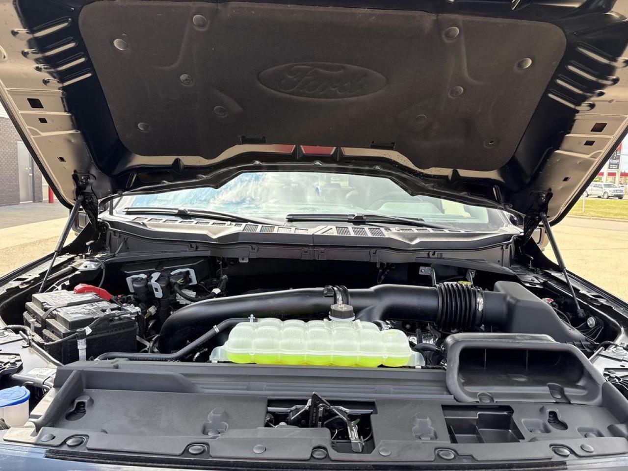 2025 Ford F-150 LARIAT 5.5' Box 501A Photo5
