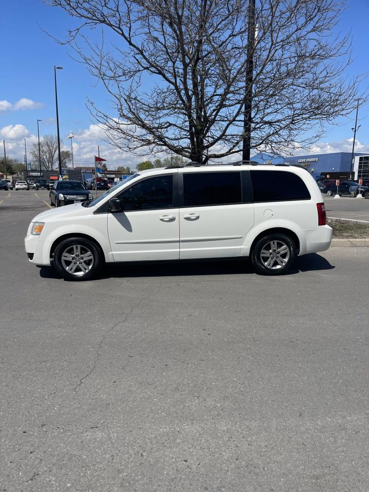 2010 Dodge Grand Caravan SE  Stow N Go - Photo #2