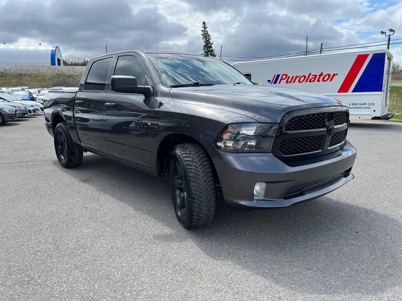 2020 RAM 1500 Classic EXPRESS 4X4 CREW CAB 5'7" BOX - Photo #8