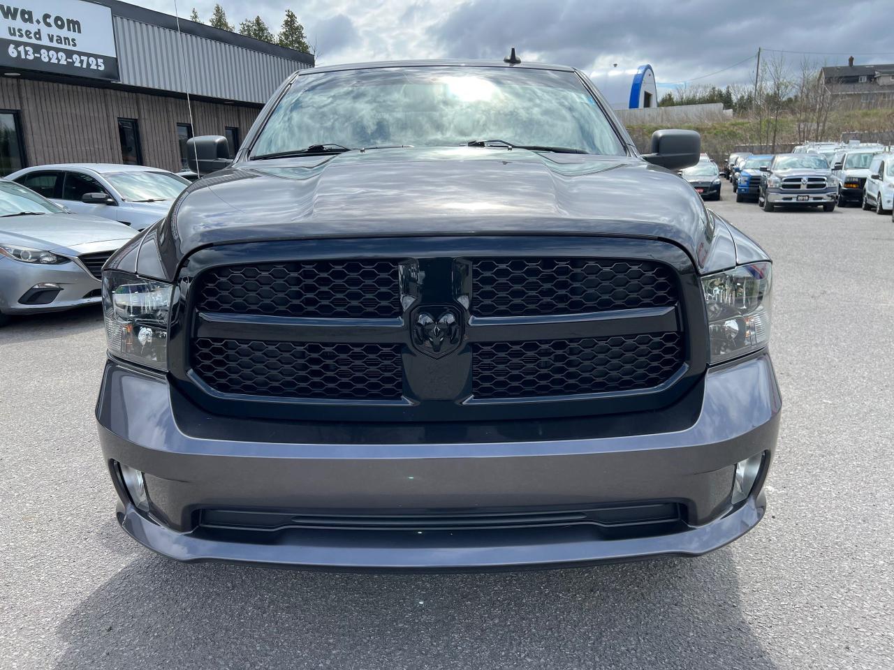 2020 RAM 1500 Classic EXPRESS 4X4 CREW CAB 5'7" BOX - Photo #9