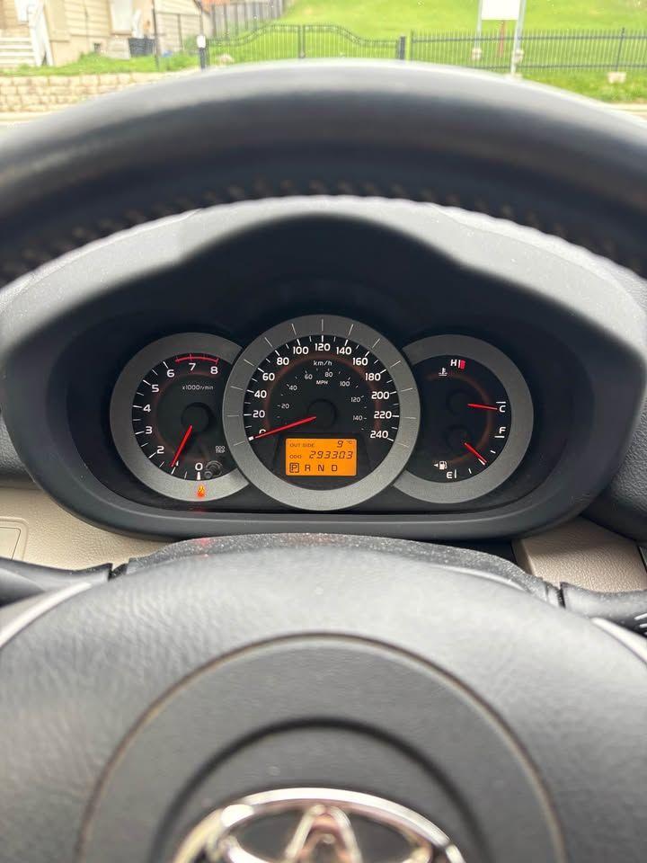2007 Toyota RAV4 LIMITED  - Photo #7