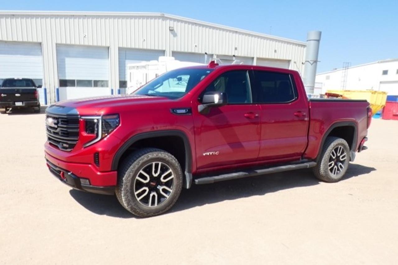 2024 GMC Sierra 1500 AT4 DURA DSL w/H&C L, S/R, NAV, RVM+BUC, HUD - Photo #2