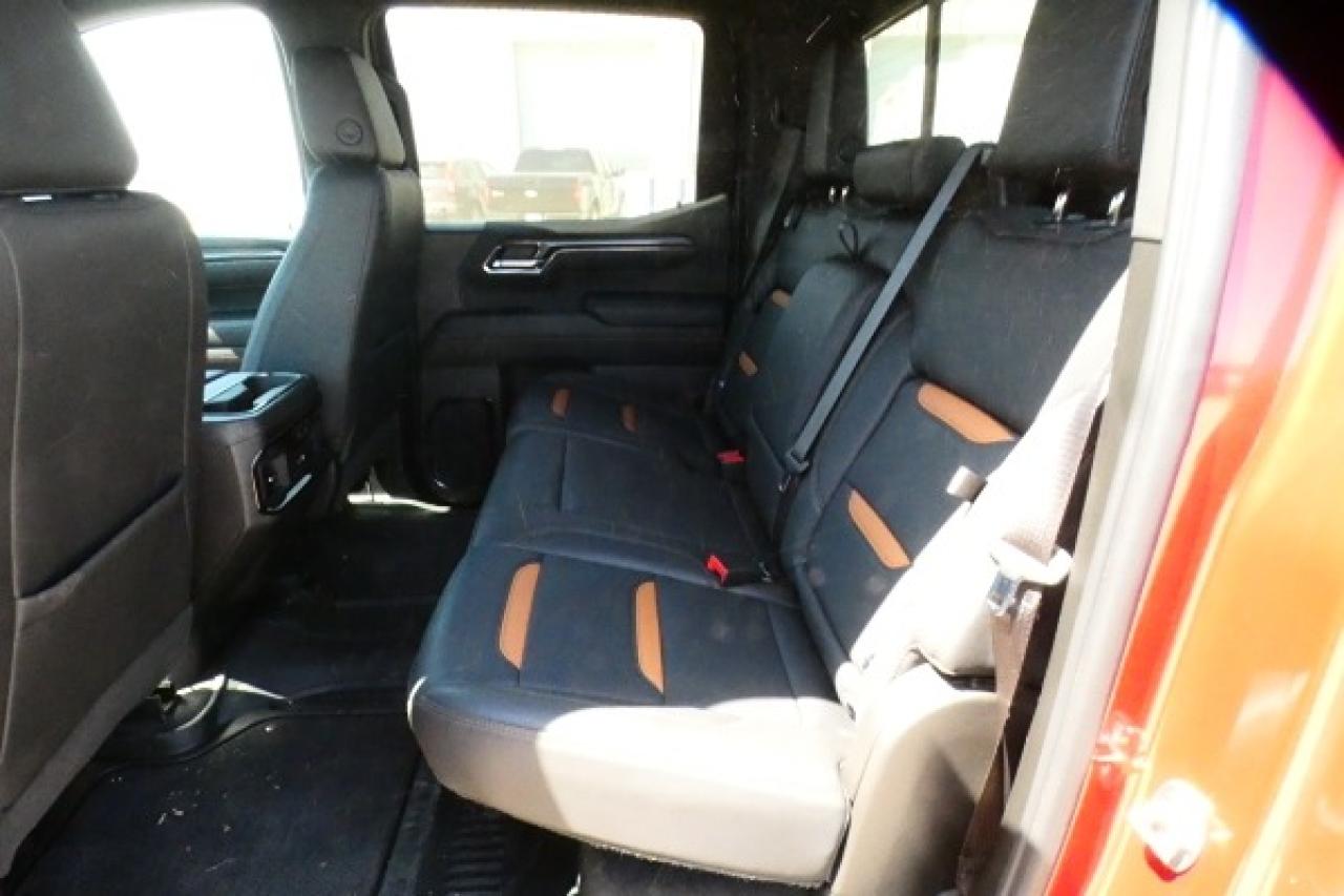 2024 GMC Sierra 1500 AT4 DURA DSL w/H&C L, S/R, NAV, RVM+BUC, HUD - Photo #9
