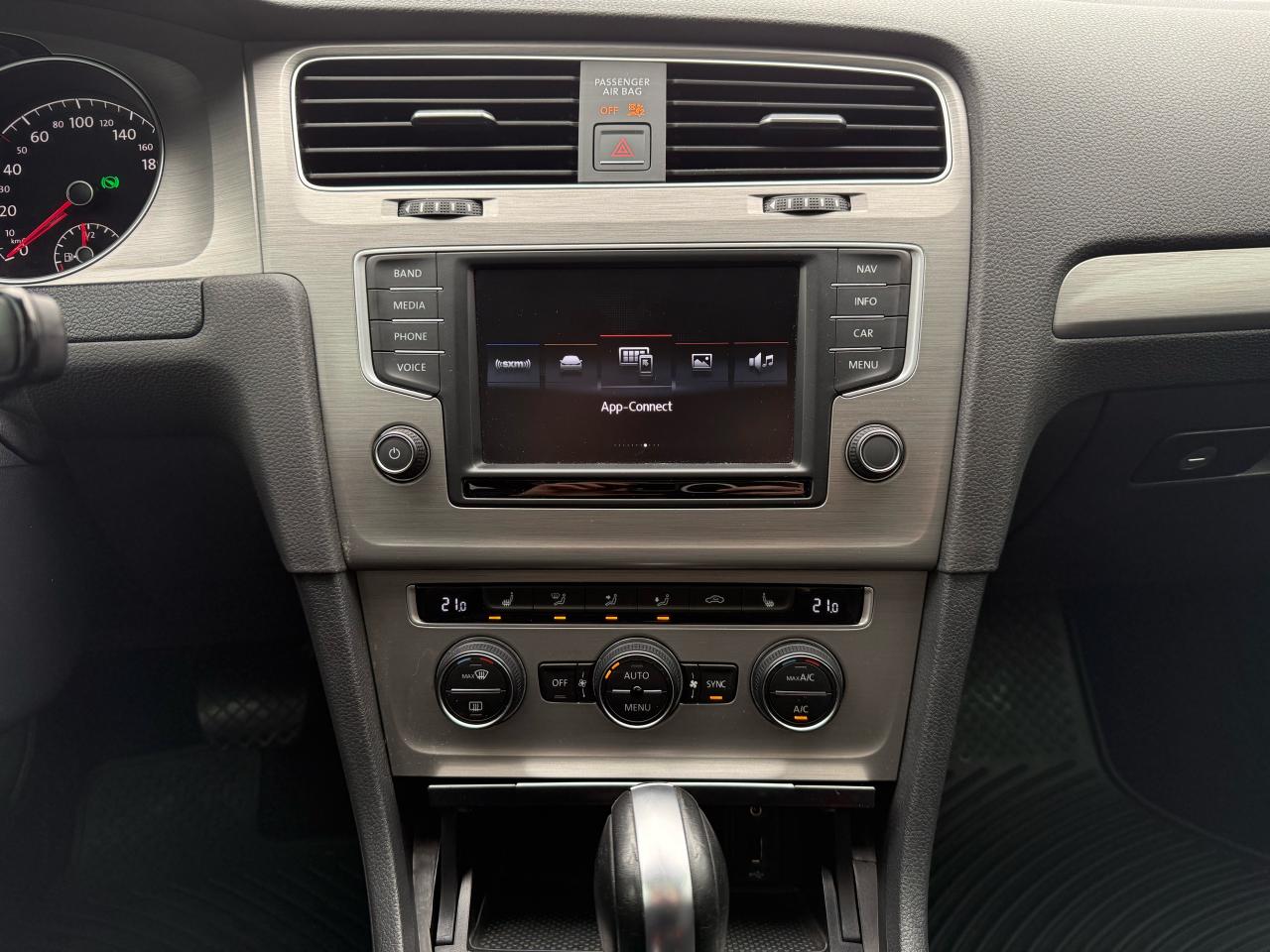 2016 Volkswagen Golf Highline | Navigation | Backup Camera | Sunroof - Photo #15